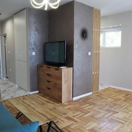 Studios Near To Burgas Free University Esterno foto