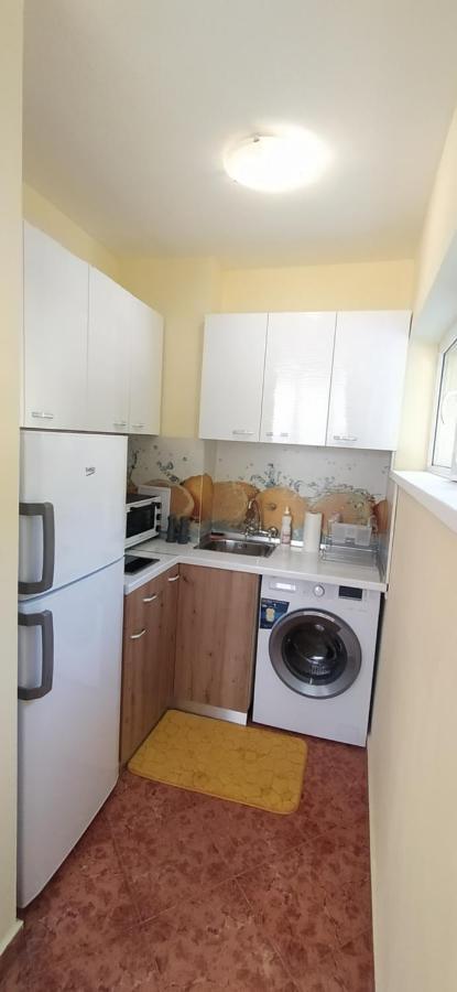 Studios Near To Burgas Free University Esterno foto