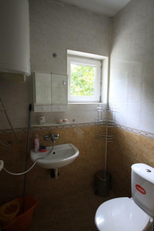 Studios Near To Burgas Free University Esterno foto